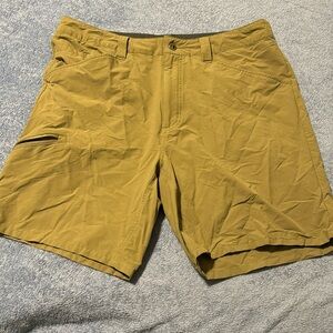 Patagonia size 36 men’s hiking shorts dark khaki